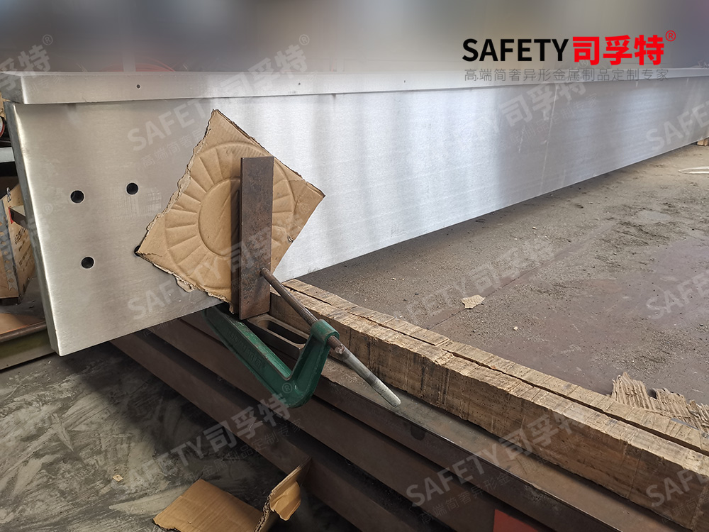 司孚特不銹鋼立柱點(diǎn)支式幕墻構(gòu)件、不銹鋼井蓋、304系列、316系列、321系列、310S、309S不銹鋼支持定制精制鋼外墻裝飾五金(圖13) IMG_20231205_141702.jpg