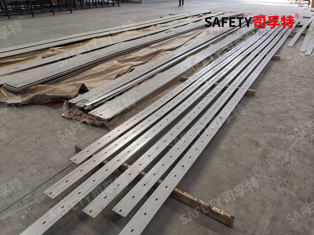 司孚特不銹鋼立柱點(diǎn)支式幕墻構(gòu)件、不銹鋼井蓋、304系列、316系列、321系列、310S、309S不銹鋼支持定制精制鋼外墻裝飾五金(圖14) IMG_20240101_141325.jpg