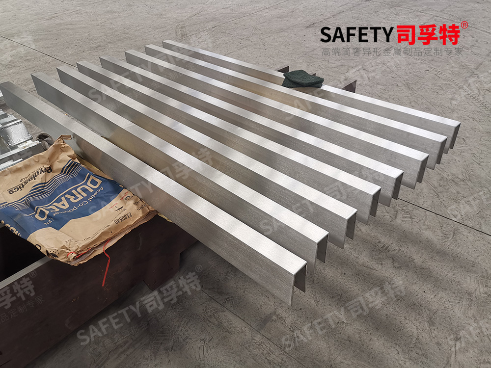 司孚特不銹鋼立柱點(diǎn)支式幕墻構(gòu)件、不銹鋼井蓋、304系列、316系列、321系列、310S、309S不銹鋼支持定制精制鋼外墻裝飾五金(圖8) 2024.1.3已用7.jpg