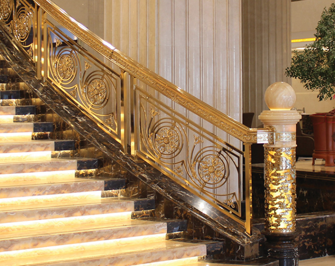 奢華金屬護(hù)欄定制 會(huì)所護(hù)欄 KTV護(hù)欄(圖1) 奢華金屬護(hù)欄定制 會(huì)所護(hù)欄 KTV護(hù)欄(圖1)