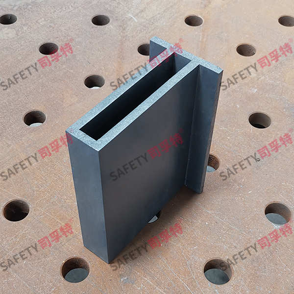 且型氟碳噴涂焊接精制鋼幕墻型材(圖2) 且型氟碳噴涂焊接精制鋼幕墻型材(圖2)