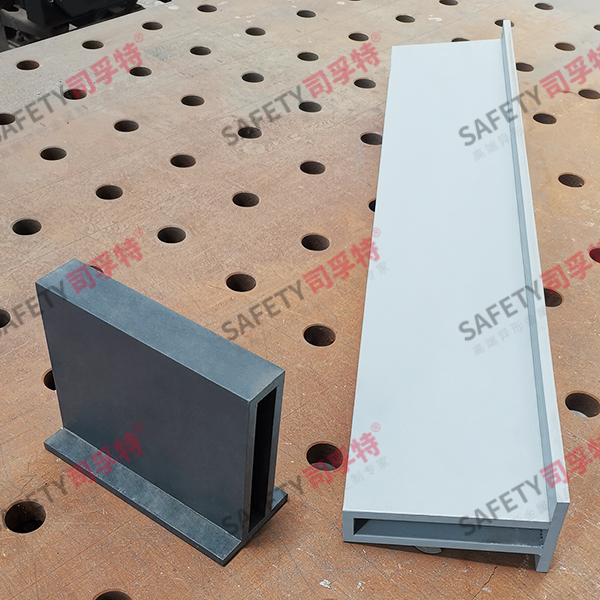 且型氟碳噴涂焊接精制鋼幕墻型材(圖5) 且型氟碳噴涂焊接精制鋼幕墻型材(圖5)