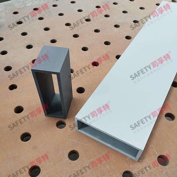 幕墻矩形焊接氟碳噴涂精制鋼型材(圖3) 幕墻矩形焊接氟碳噴涂精制鋼型材(圖3)